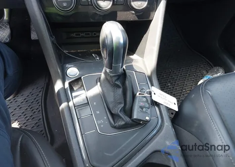 2018 Volkswagen Tiguan 2.0T Se/2.0T Sel from USA, damaged, VIN 3VV3B7AX5JM161861